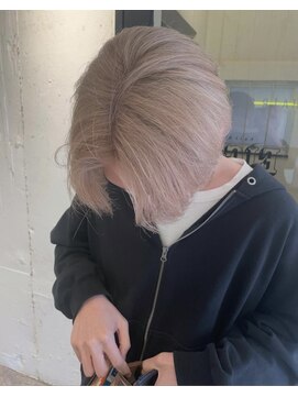 エイト 福岡天神店(EIGHT fukuoka) ホワイトベージュ