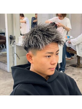 フライ 東通り店(Frei) ホワイトメッシュツイスト