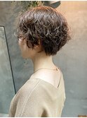 ショートパーマベージュカラーオリーブカラーくるくる
