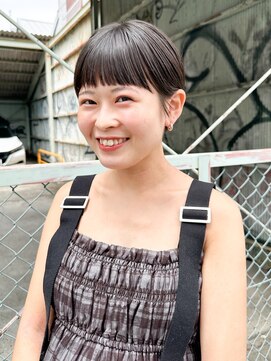 トゥコ(tuco) ベリショ　オン眉　ピクシー　ショート　マッシュ　黒髪