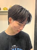 スナッグルサロン(SNUGGLE SALON)&nbsp;コンマバングセンターパート韓国フェザーショートウルフ黒髪