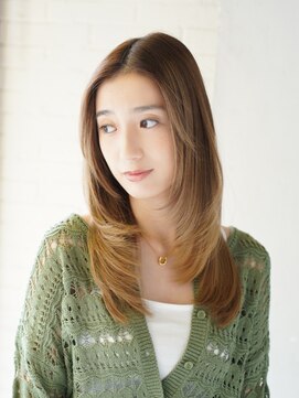 ミディアムレイヤースタイル