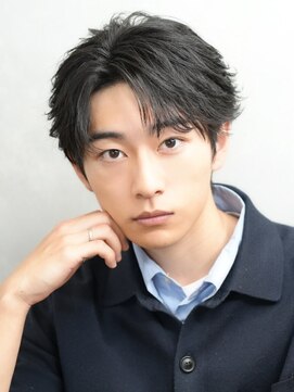 コンフィデンス メンズヘアー(confidence MEN'S HAIR) フェザーパーマショートセンターパート［新宿/メンズパーマ]