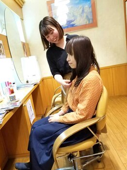 ヘアーメイク グレマ(HAIR MAKE grema)の写真/美容室は緊張しやすい…という方に！女性スタイリストのみの安心感と、落ち着く空間をご提供します♪