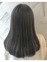 ジーナ セントラル銀座(Zina)&nbsp;透明感＊シルバーグレージュ＊大人かわいい【Zina CENTRAL】