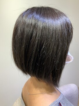 ユーネリー(U-NERY) 前下がりボブスタイル