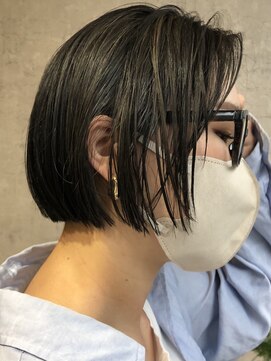 マウ(mau) ストレートボブ　切りっぱなし　ボブ