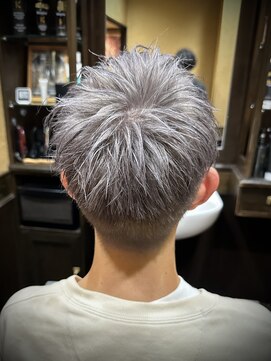 ヒロギンザ 池袋 サンシャイン通り店(HIRO GINZA) グレージュ シルバー ハイトーンカラー ブリーチ 池袋