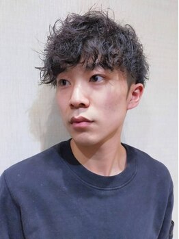 カルディアルッソ(CARDIA LUSSO)の写真/メンズカットの高い技術でお客様からの高い評価◎カット+パーマ￥11770/ONとOFFどちらもいける万能ヘア
