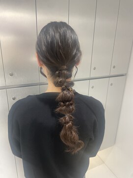 アールプラス 新宿(ar+) 【新宿駅/新宿三丁目/ヘアセット/編みおろし】