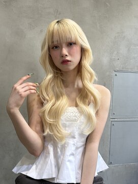 エイミー(Aimee) Aimee 町田 ホワイトブロンド×ミックス巻き