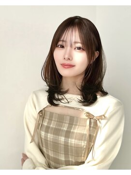 カシュカシュ 表参道(cache cache) 薄め前髪顔まわりレイヤーシースルーぱっつん前髪おくれ毛
