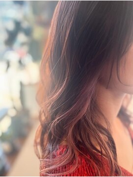 サーティーン(THIRTEEN) こめかみの白髪も気になりにくくなる♪インナーカラー(^^)