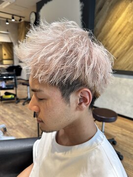 レイグロー バイ ヘッドライト 水戸店(RAYGLOW by HEADLIGHT) アップバング、ハイトーンカラー