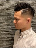 ツーブロックビジネスショートレイヤーかき上げコンマヘア