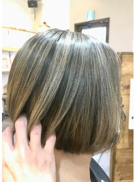 ノーチラスヘア(nautilus hair) カラー8ヶ月ぶりな人