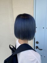 ニコ ヘアリラクゼーション(Nico hair relaxation)&nbsp;寒色カラーストレートショートボブブルーぱつっとハニボブ