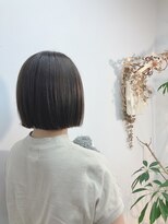 イーラ(era)&nbsp;《era》大人女性ボブ　暗めグレージュ　艶ツヤストレート　みわ