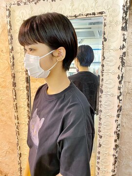 マギーヘア(magiy hair) magiyhair【nico】マッシュショート　前髪短め