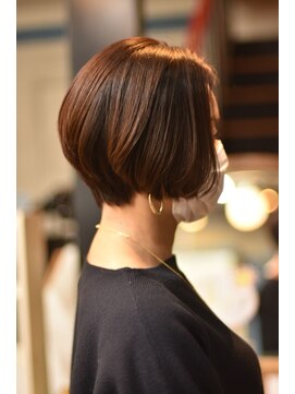 ヘア ウィズウォーター HairWithWater 大人のハンサムショートボブ