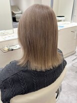 バトン(BATON) グレージュカラー