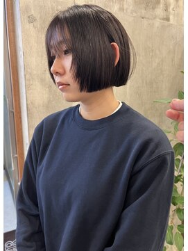 アンバー(AMBER) 切りっぱなしスクエアボブ