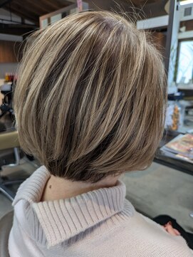 明るい白髪染め×白髪ぼかしハイライト