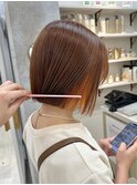 切りっぱなしボブ　質感ストレート　カット　顔まわり　艶髪　