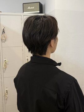 エイチ 梅田(H) ウルフボブショートカットレイヤーカットオリーブグレージュ