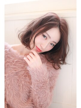 アモール(Amor) カーリーボブ