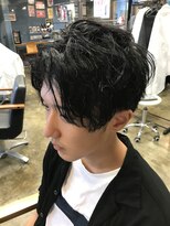 オーパスクリエ (OPUS CREER)&nbsp;センターパート×スパイラルパーマ×黒髪