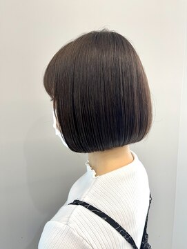 ヘアーアンドビューティーザ エフ(Hair Beauty the F) ＊ワンレンボブ_ブロー仕上げ_まとまり_艶髪_m13