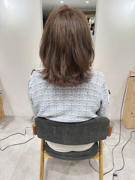 チェレ オレ 新金岡店(Chere ore) ミディアムレイヤーボブ/プラチナグレージュ/外はねボブ