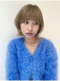 くびレイヤーエモージュイメチェン小顔美髪切りっぱなしボブ