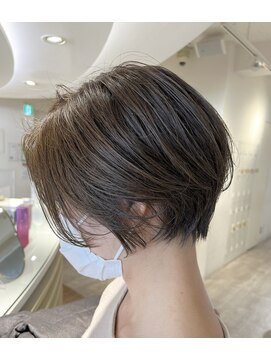 ヴァネッサ VANESSA 【明石】大人かわいい20代30代40代前下がりショートボブ