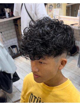 グルーマーズトウキョウ(GROOMER/S TOKYO) スペインカール