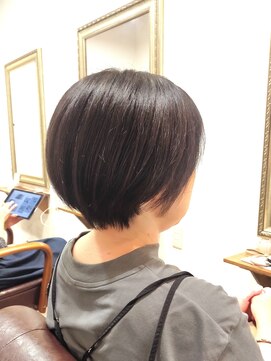 ヘアー グリーン(hair green) 30代40代50代/ショートボブ/大人ショート/耳掛けショート