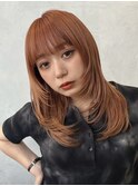 顔周りレイヤーカットくびれヘアミルクティーベージュカラー
