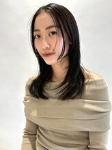 ユニバイリサ 天神大名店(uni by risa) レイヤーカット 韓国風レイヤーカット センターパート 艶髪 20代