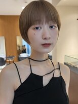 ヤイエ 青山店(yiye)&nbsp;マッシュショート丸みショートボブくびれショート金髪ショート