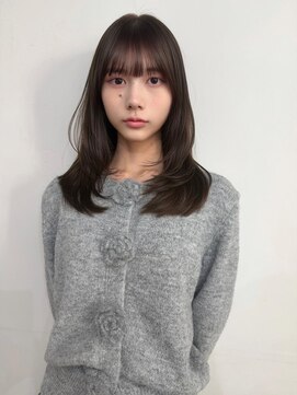 ミディアムレイヤーと艶感グレージュ