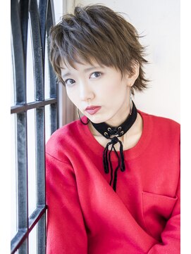 ソワリー 栄(THOiRY) 小顔カットが得意なスタイリストby坂元