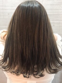 シュリンプ エス 石川橋店(SHRIMP es)の写真/髪と肌を元気にする【SHRIMP】のトリートメントで髪の再生を促して、あなたの髪を理想のうるツヤヘアに!!