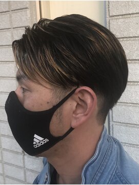 プラッキー(PLUCKY) センター分けツーブロック