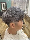 ハイトーンシルバー×束感マッシュ