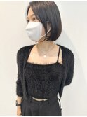 大人黒髪センターパート前下がりボブ