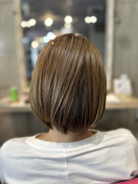 1+ アンプリュス(Unplus) ハイライトベージュ