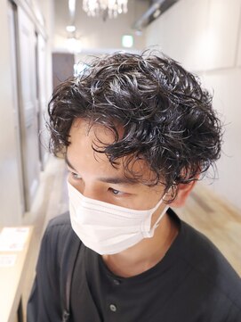 ハチ(HACHI) メンズショート×スパイラルパーマ