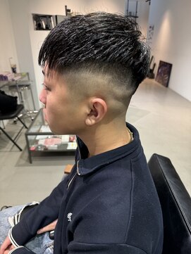 イズ(iss) [Mizuki指名限定-]クロップスキンフェード