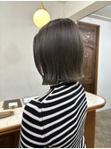オリーブグレージュ/ブリーチなしカラー/外はねボブ